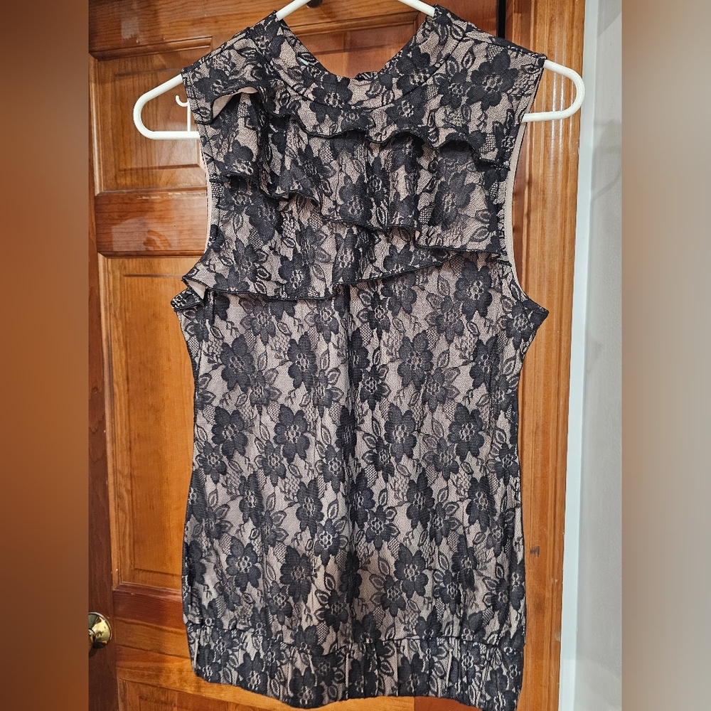 Maurices Women's S Black Lace tank